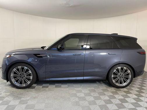 2025 Land Rover Range Rover Sport SE