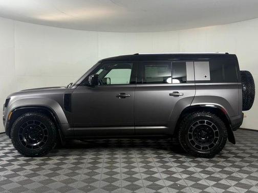 2026 Land Rover Defender V8