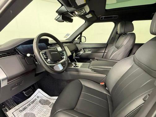 2025 Land Rover Range Rover SE
