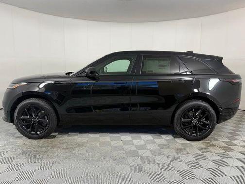 2026 Land Rover Range Rover Velar Dynamic SE