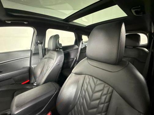 Wolf Gray/Ebony Black Roof 2023 Kia Sportage S