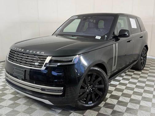 Santorini Black Metallic 2023 Land Rover Range Rover SE