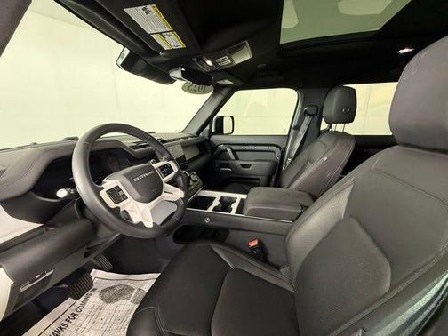 2025 Land Rover Defender S