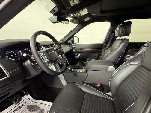 2024 Land Rover Discovery Dynamic SE