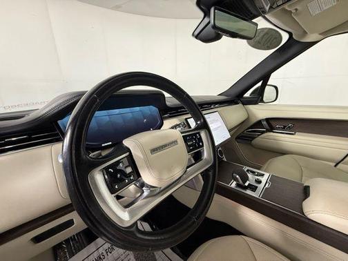 2023 Land Rover Range Rover SE