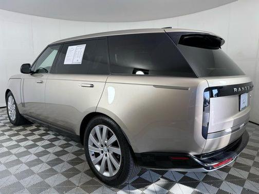 2023 Land Rover Range Rover SE