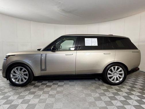 2023 Land Rover Range Rover SE