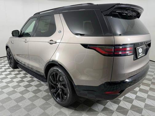 2025 Land Rover Discovery Dynamic SE