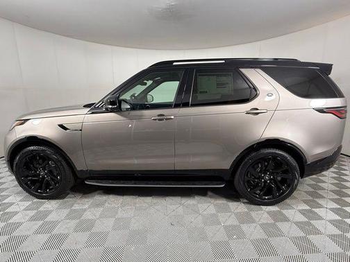 2025 Land Rover Discovery Dynamic SE