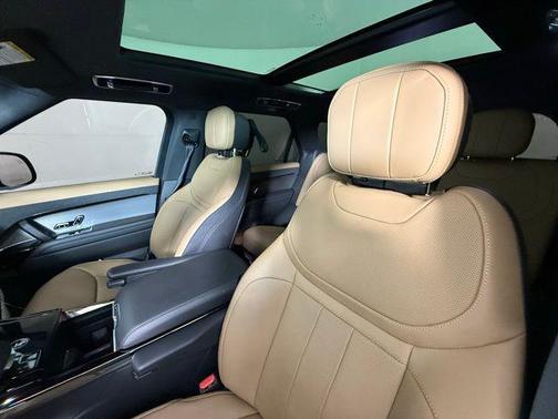 2025 Land Rover Range Rover Sport SE