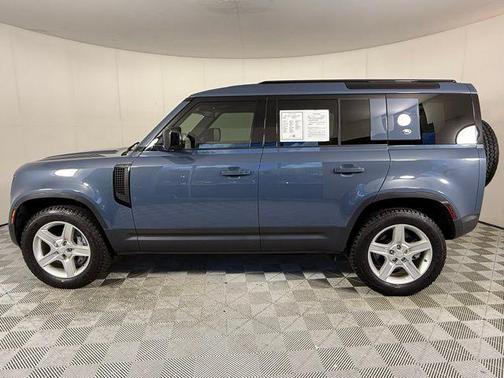 2021 Land Rover Defender SE