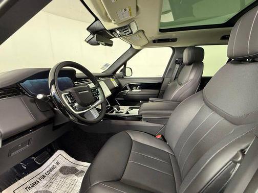 2025 Land Rover Range Rover SE
