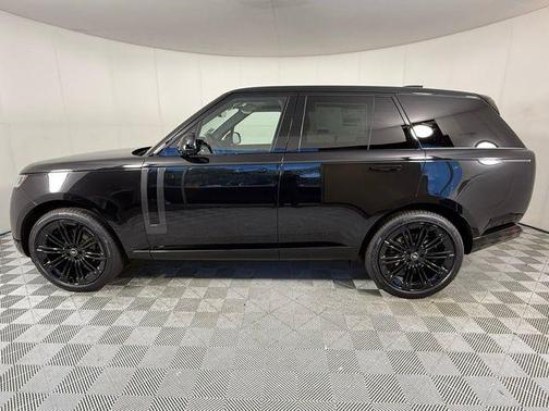 2025 Land Rover Range Rover SE