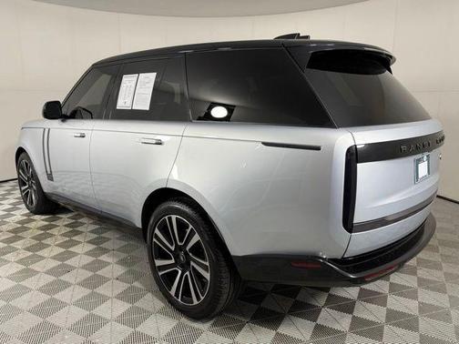 2023 Land Rover Range Rover SE