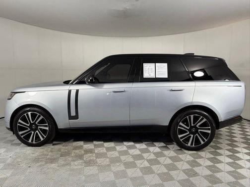 2023 Land Rover Range Rover SE