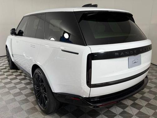 2026 Land Rover Range Rover SE