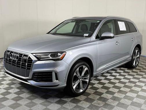 2022 Audi Q7 55 Premium Plus