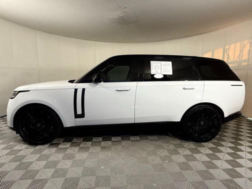 2022 Land Rover Range Rover SE