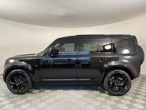 Santorini Black Metallic 2026 Land Rover Defender X-Dynamic SE