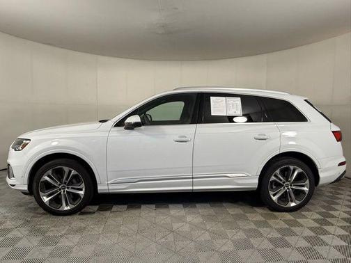 2023 Audi Q7 55 Premium Plus
