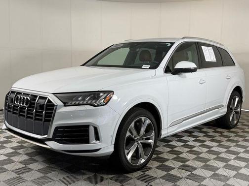 2023 Audi Q7 55 Premium Plus