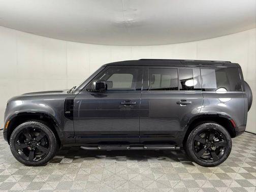 2026 Land Rover Defender X-Dynamic SE