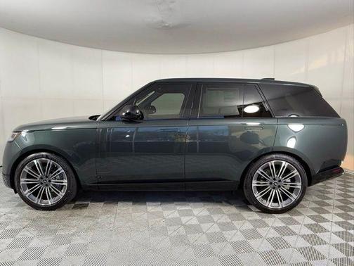 2025 Land Rover Range Rover SE