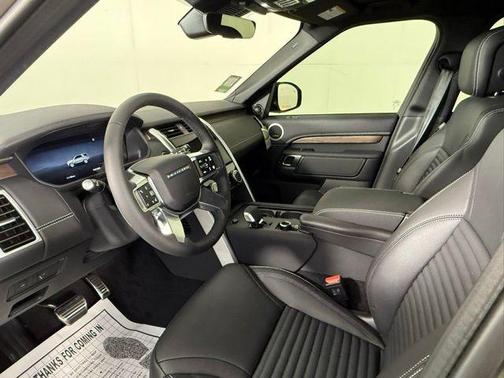 2026 Land Rover Discovery S