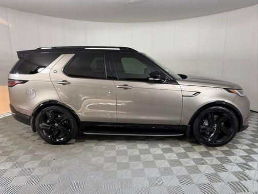 2026 Land Rover Discovery S