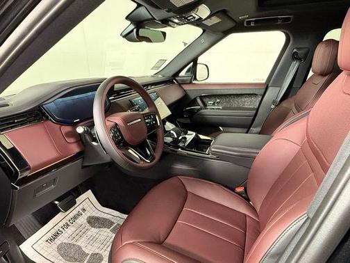 2025 Land Rover Range Rover Sport SE