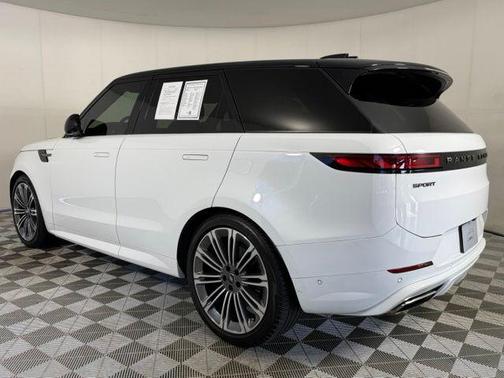 Fuji White 2024 Land Rover Range Rover Sport SE