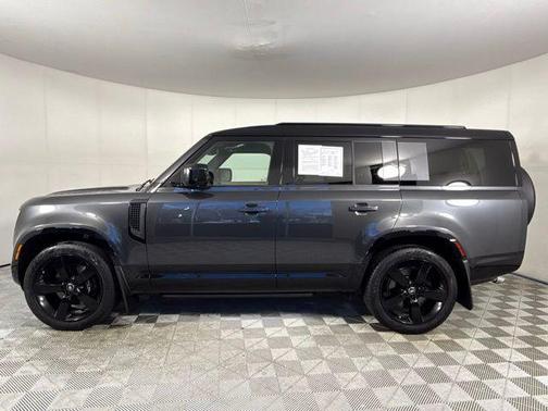 2025 Land Rover Defender V8