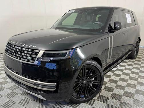 2025 Land Rover Range Rover SE