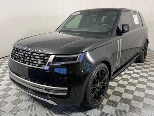 2025 Land Rover Range Rover SE