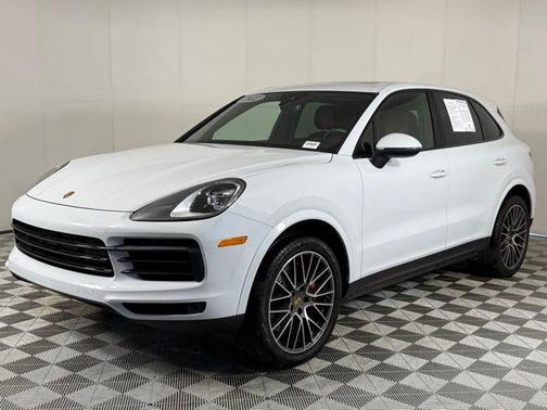 Carrara White Metallic 2022 Porsche Cayenne Cayenne