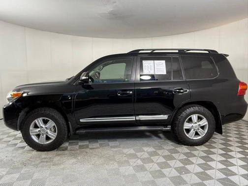 2013 Toyota Land Cruiser Base