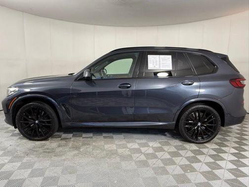 2022 BMW X5 M50i