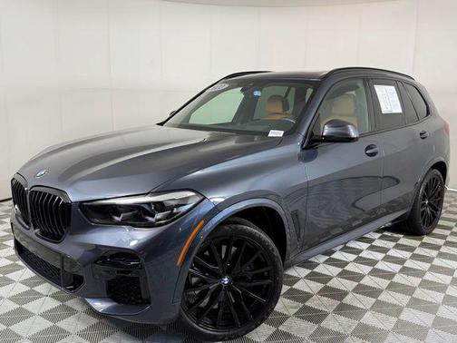 2022 BMW X5 M50i