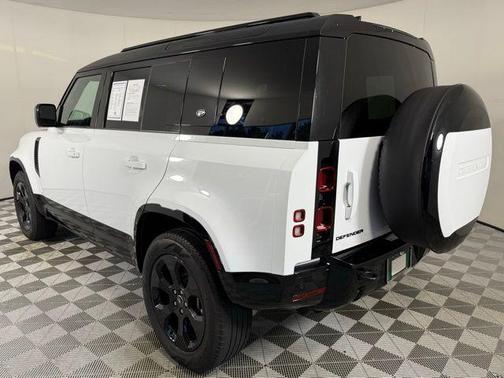 2024 Land Rover Defender X-Dynamic SE
