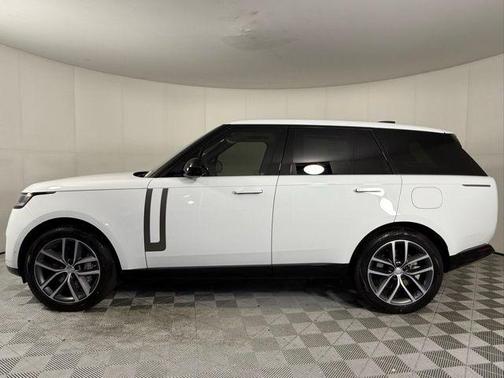 2025 Land Rover Range Rover SE