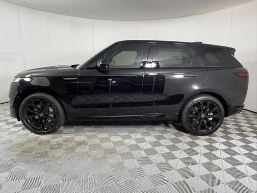 2025 Land Rover Range Rover Sport SE