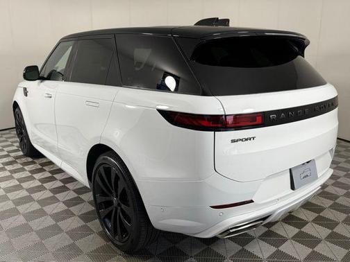 2025 Land Rover Range Rover Sport SE
