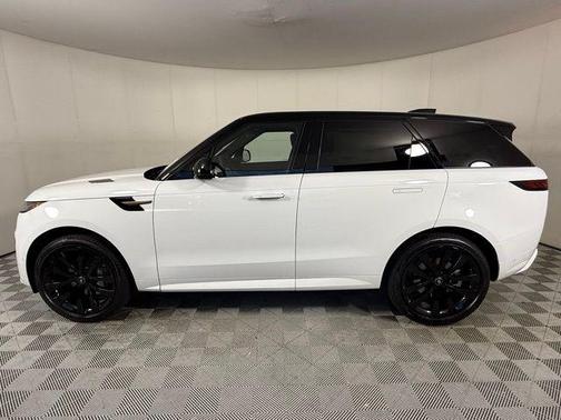 2025 Land Rover Range Rover Sport SE