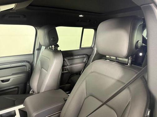Carpathian Grey Prem Met 2026 Land Rover Defender X-Dynamic SE