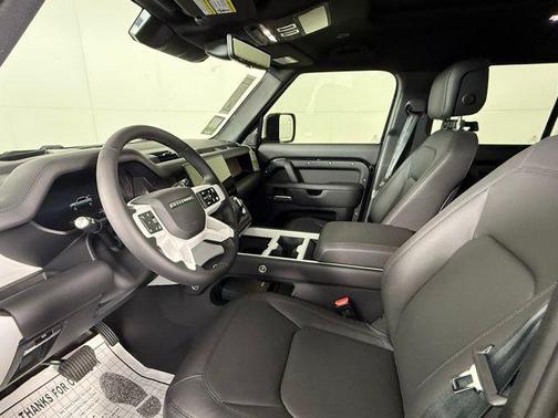 2026 Land Rover Defender X-Dynamic SE