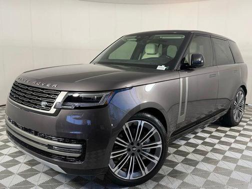 2025 Land Rover Range Rover SE