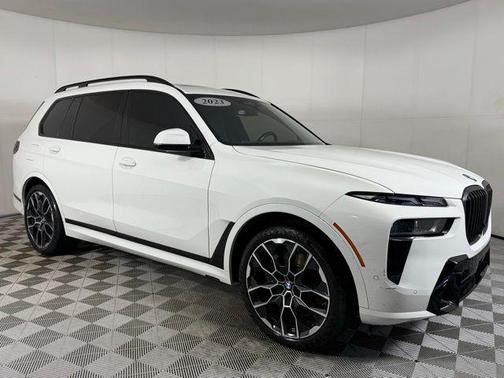 2023 BMW X7 xDrive40i