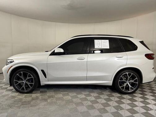 2023 BMW X5 M50i