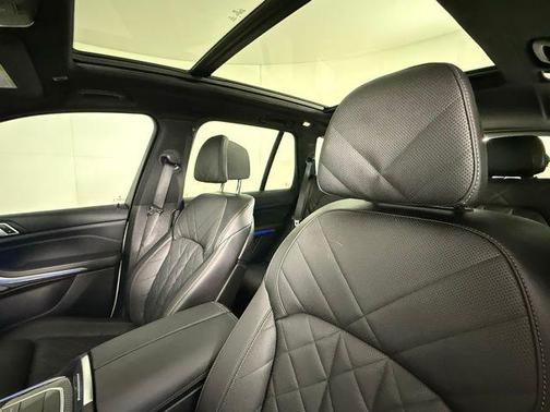 2023 BMW X5 M50i