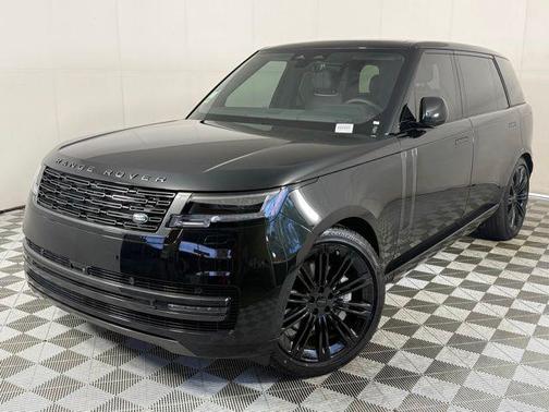 Santorini Black Metallic 2026 Land Rover Range Rover SE